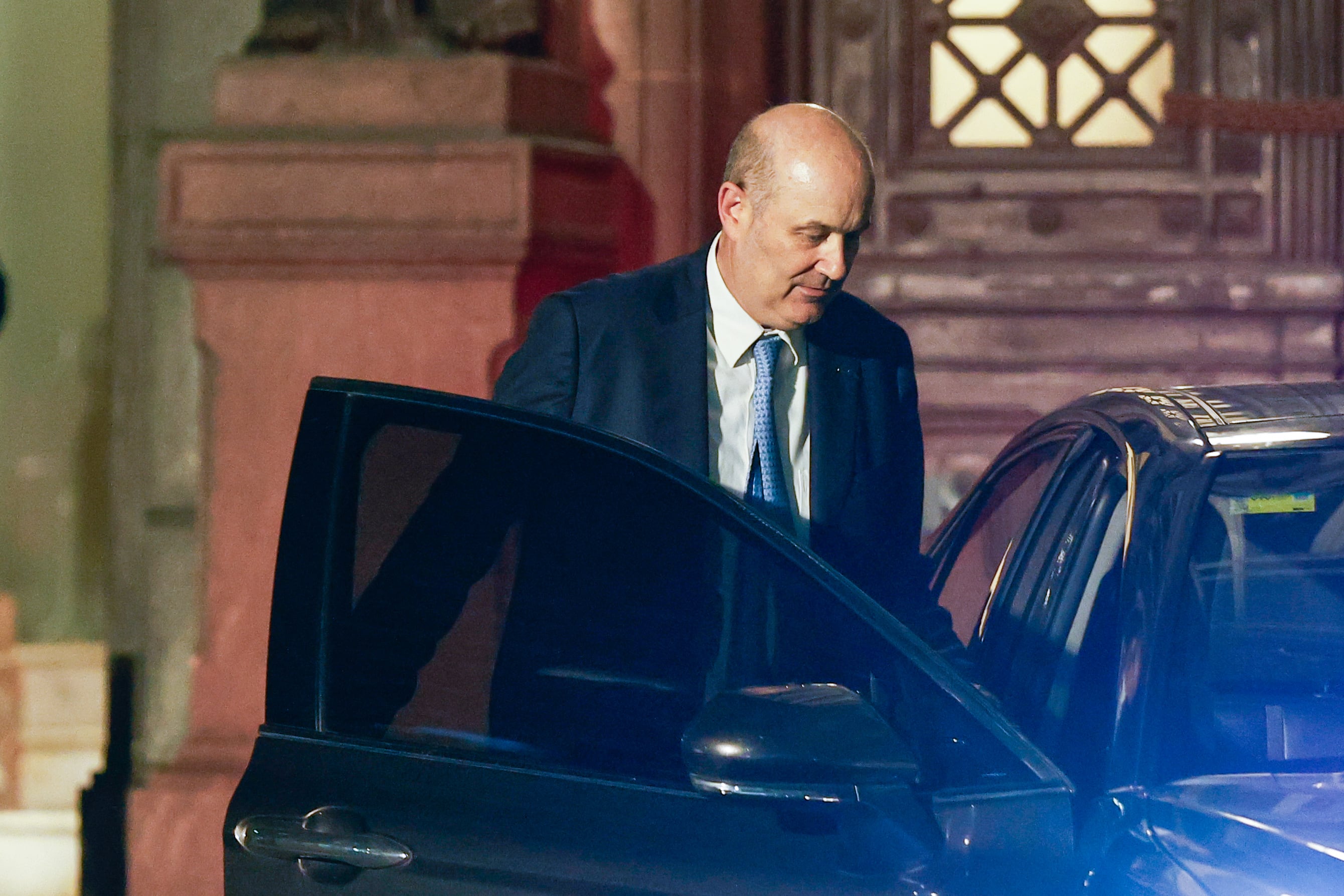 Federico Sturzenegger en las inmediaciones del Congreso Nacional