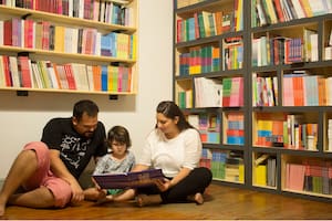 Crearon una librería para familias, para informar sobre el embarazo y la crianza