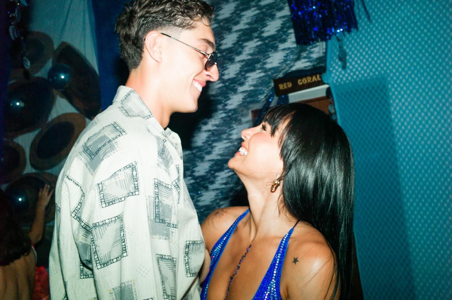 En junio del 2025 Aitana subió fotos de su festejo de cumpleaños y en una de ellas se mostró con Plex