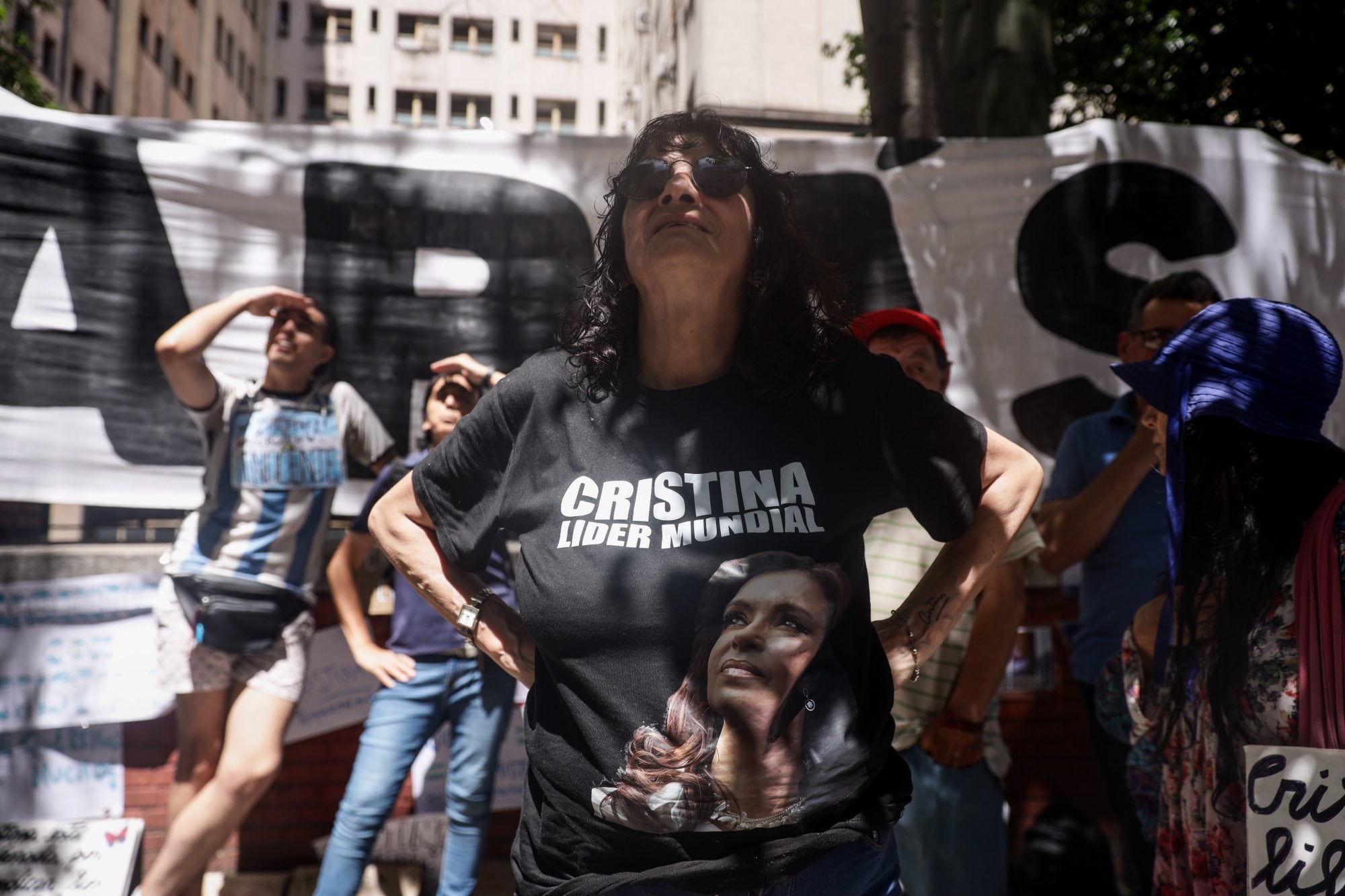 Cristina Kirchner sigue internada y le darían el alta recién mañana, tras la operación por una apendicitis