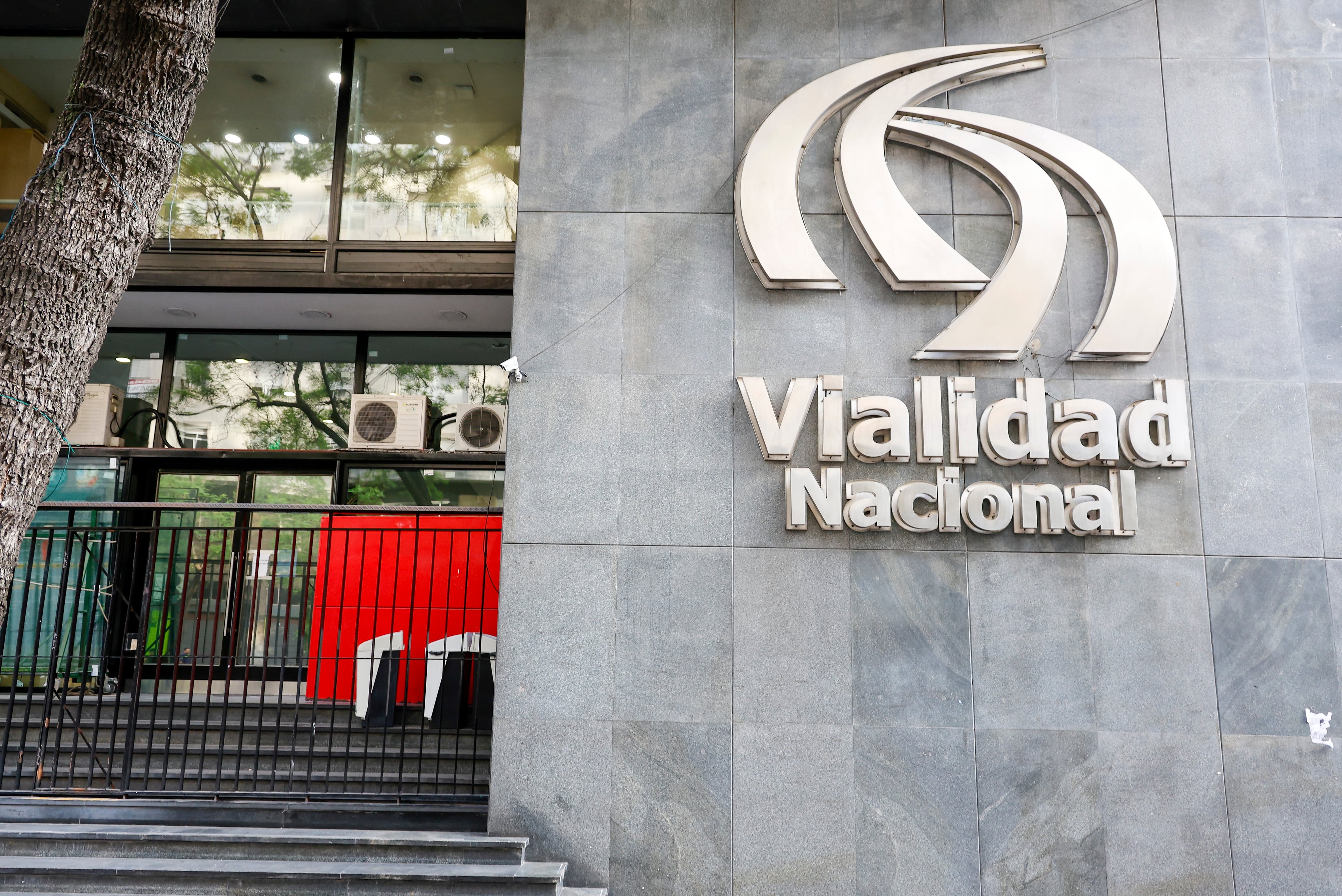 La sede de Vialidad Nacional, sobre diagonal Sur