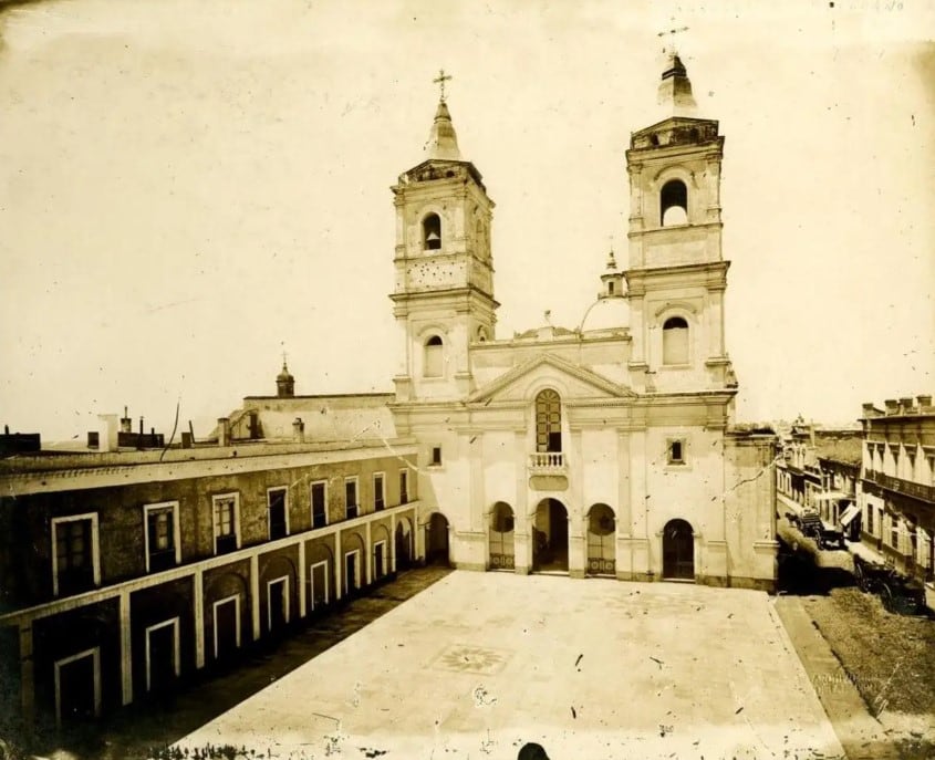 Santo Domingo antes de que se construyera el mausoleo de Belgrano (Foto: buenosaireshistoria.org)