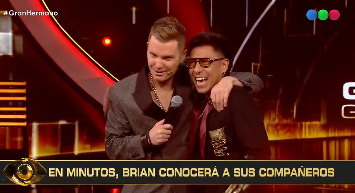 Brian llegó con mucha hinchada al piso del programa (Foto: @granhermanoar)