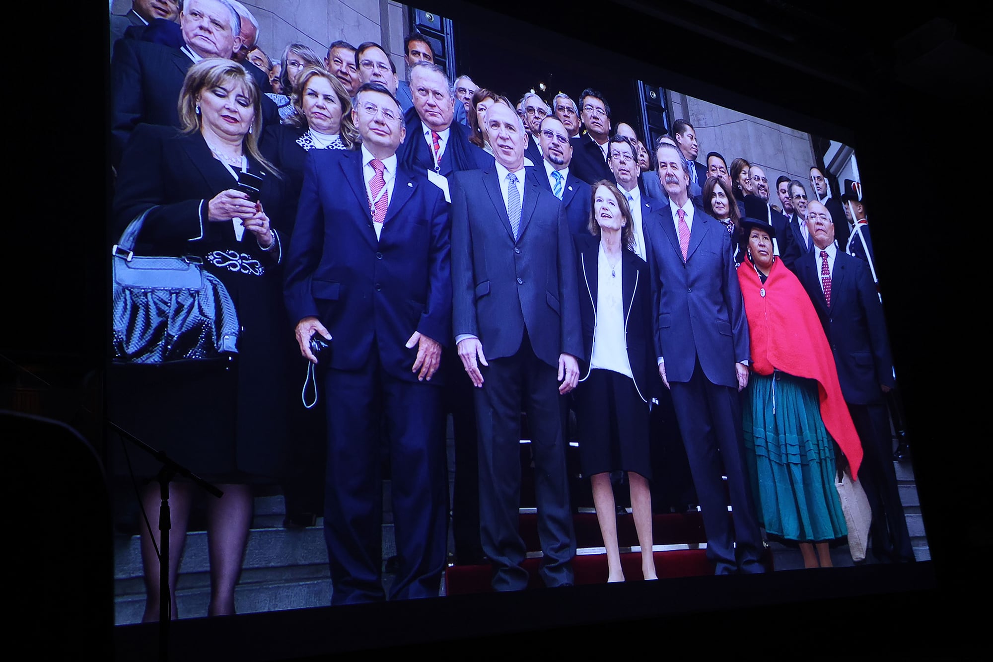 En fotos. El Dr. Juan Carlos Maqueda recibió la Pluma de Honor de la Academia Nacional de Periodismo 28 El trabajo del Dr. Maqueda reflejado en la ceremonia de premiación