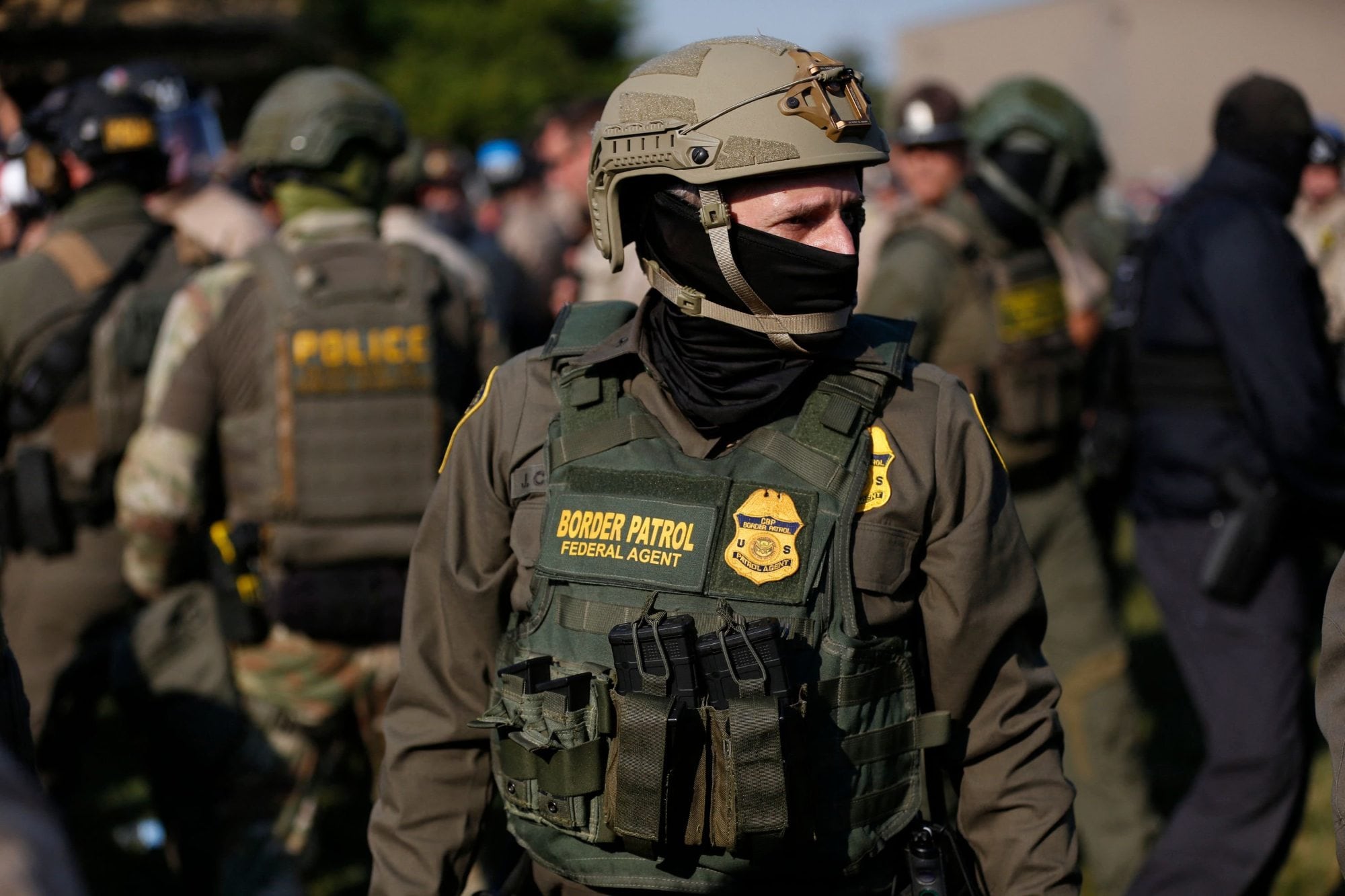 Cómo vive un agente de la CBP en Chicago: “Las pandillas latinas pagan US$50.000 por nuestra cabeza”