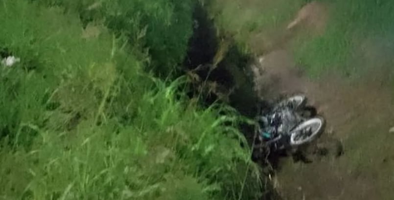 El rodado de la víctima terminó en un zanjón