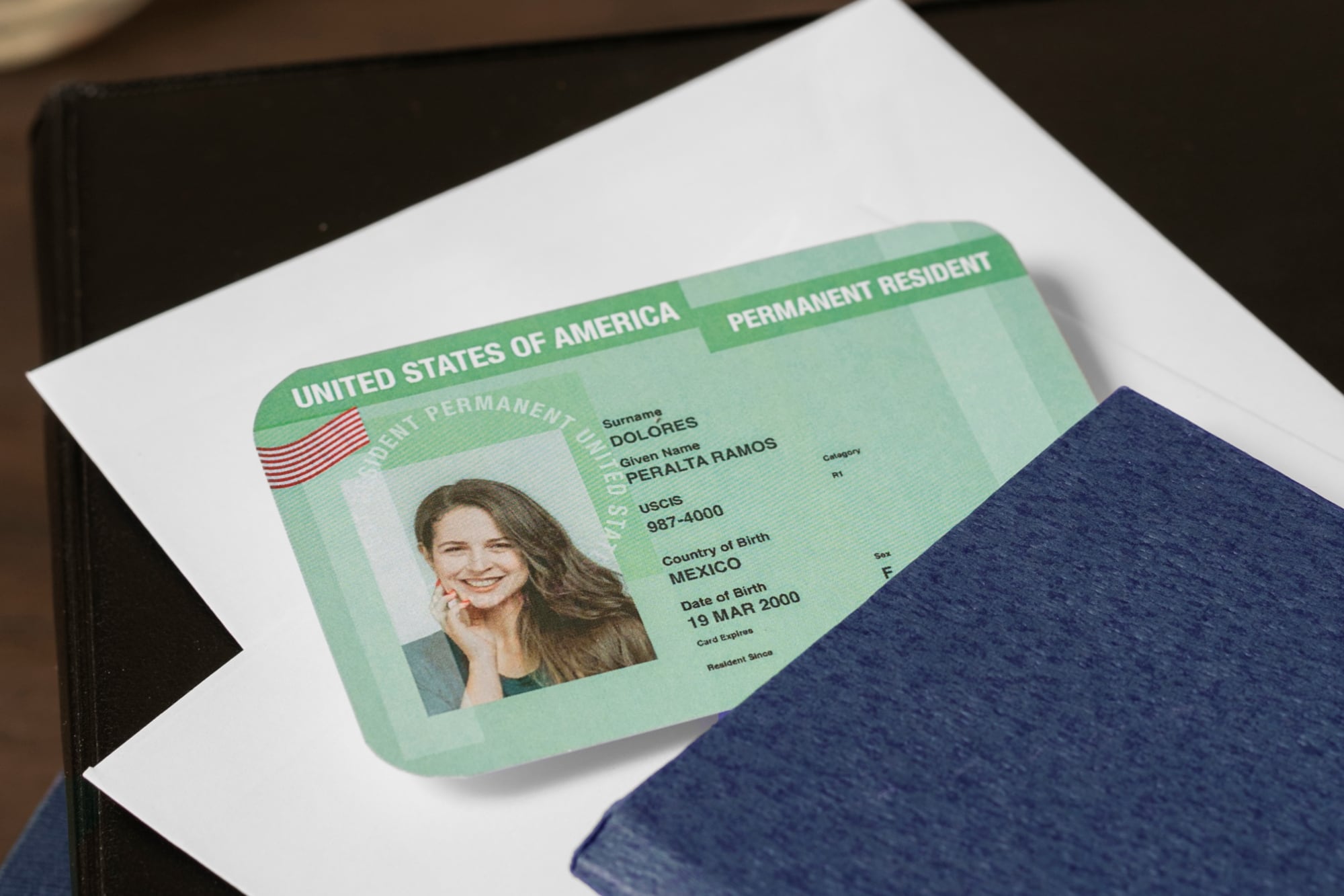 Baouna mantuvo su green card de 2007 a 2020, pero errores de su primer abogado complicaron su estatus