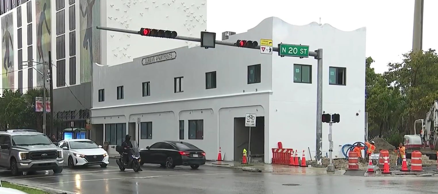 Matt Kuscher, propietario de Kush, decidió incorporar departamentos en la planta superior de su restaurante para sus empleados