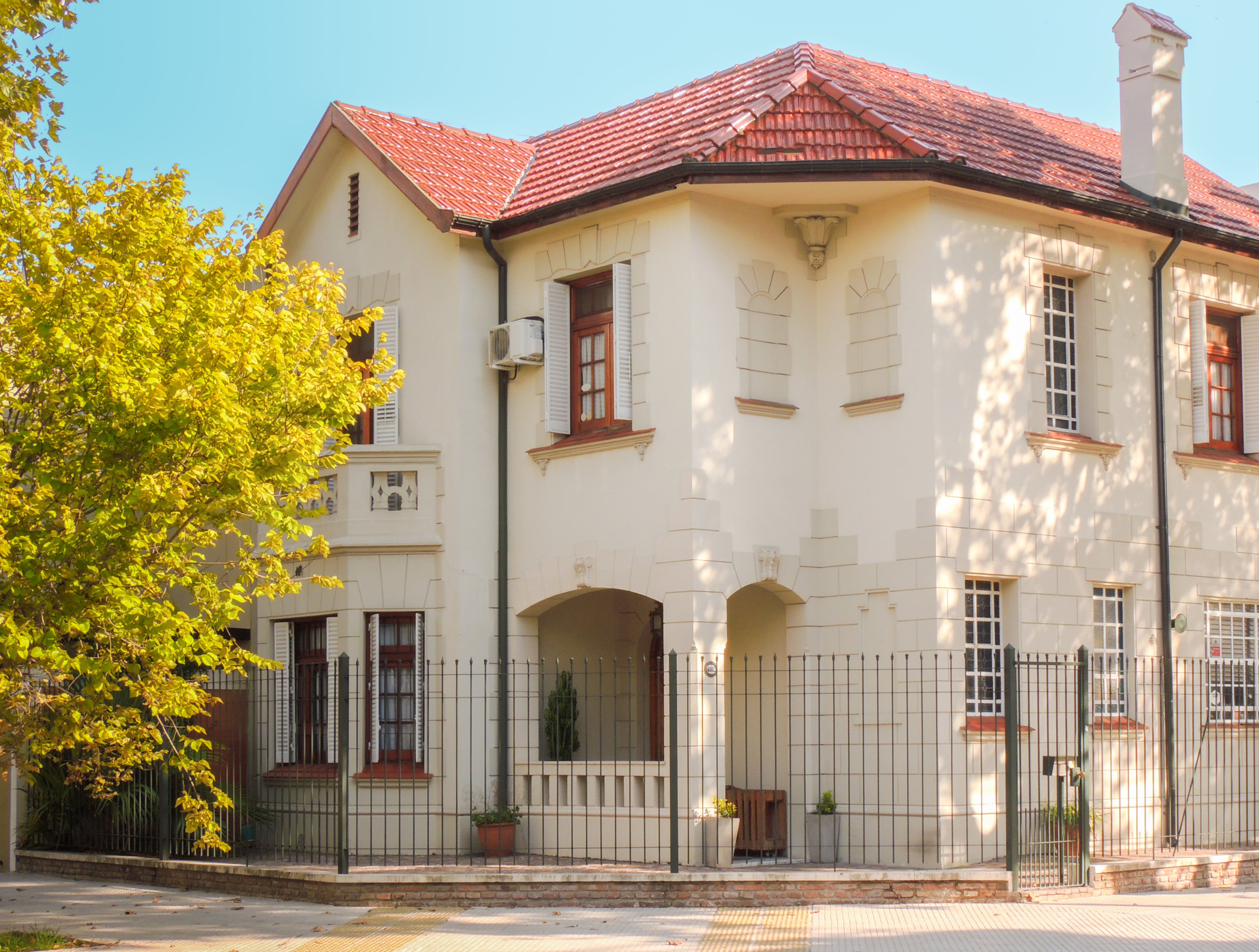 Las casonas típicas del barrio de Devoto.