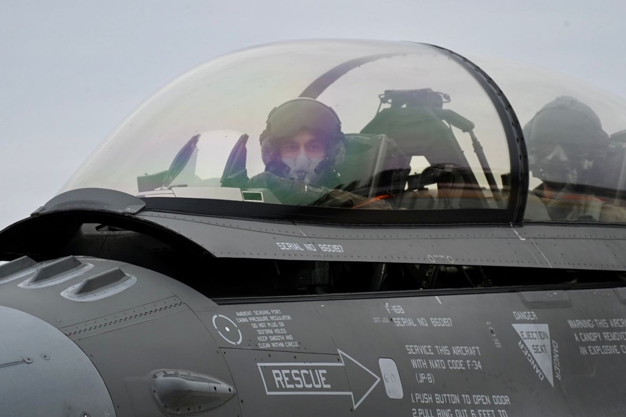 Pilotos argentinos volaron por primera vez los aviones caza F-16 comprados a Dinamarca