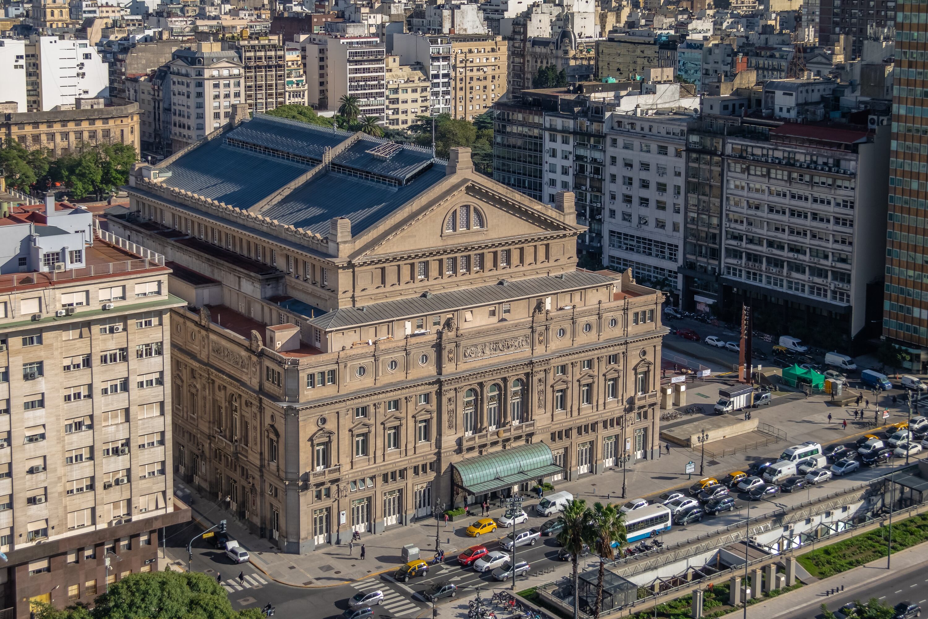 El teatro Colón, en emblema de Buenos Aires.