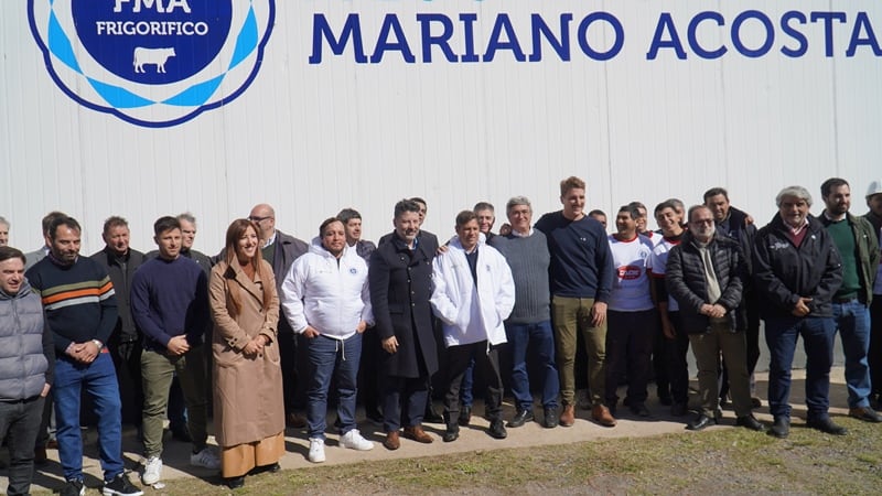 Lo inauguró Kicillof: estalló un escándalo millonario que roza a un frigorífico cooperativo y a un importante empresario