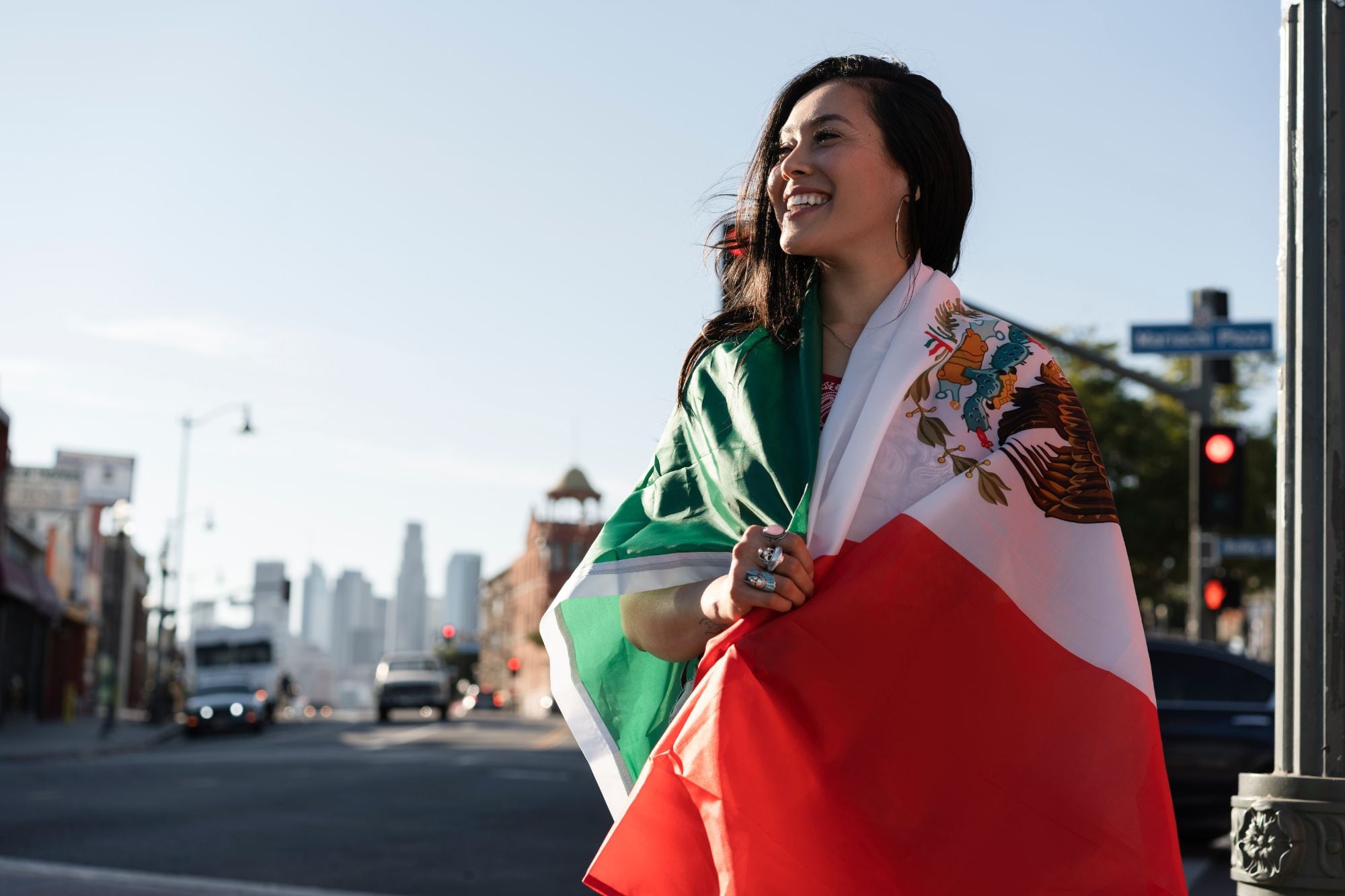 En Estados Unidos, la comunidad latina conmemora esta fecha con desfiles y eventos