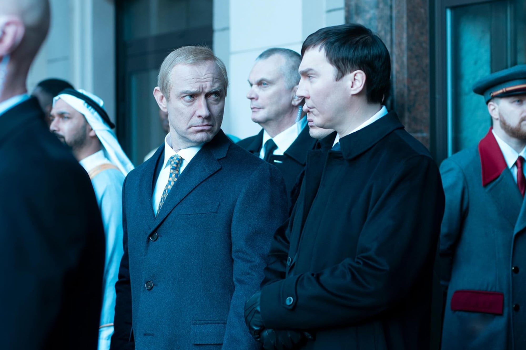 El mago del Kremlin: el poder como espectáculo y la dimensión teatral de la política