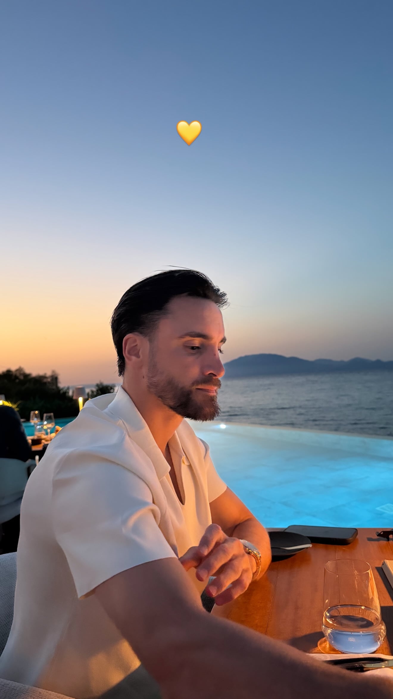 Nico Tagliafico y Caro Calvagni: las paradisíacas vacaciones tras el Mundial 5 La tierna foto que subió Calvagni de Tagliafico en el atardecer
