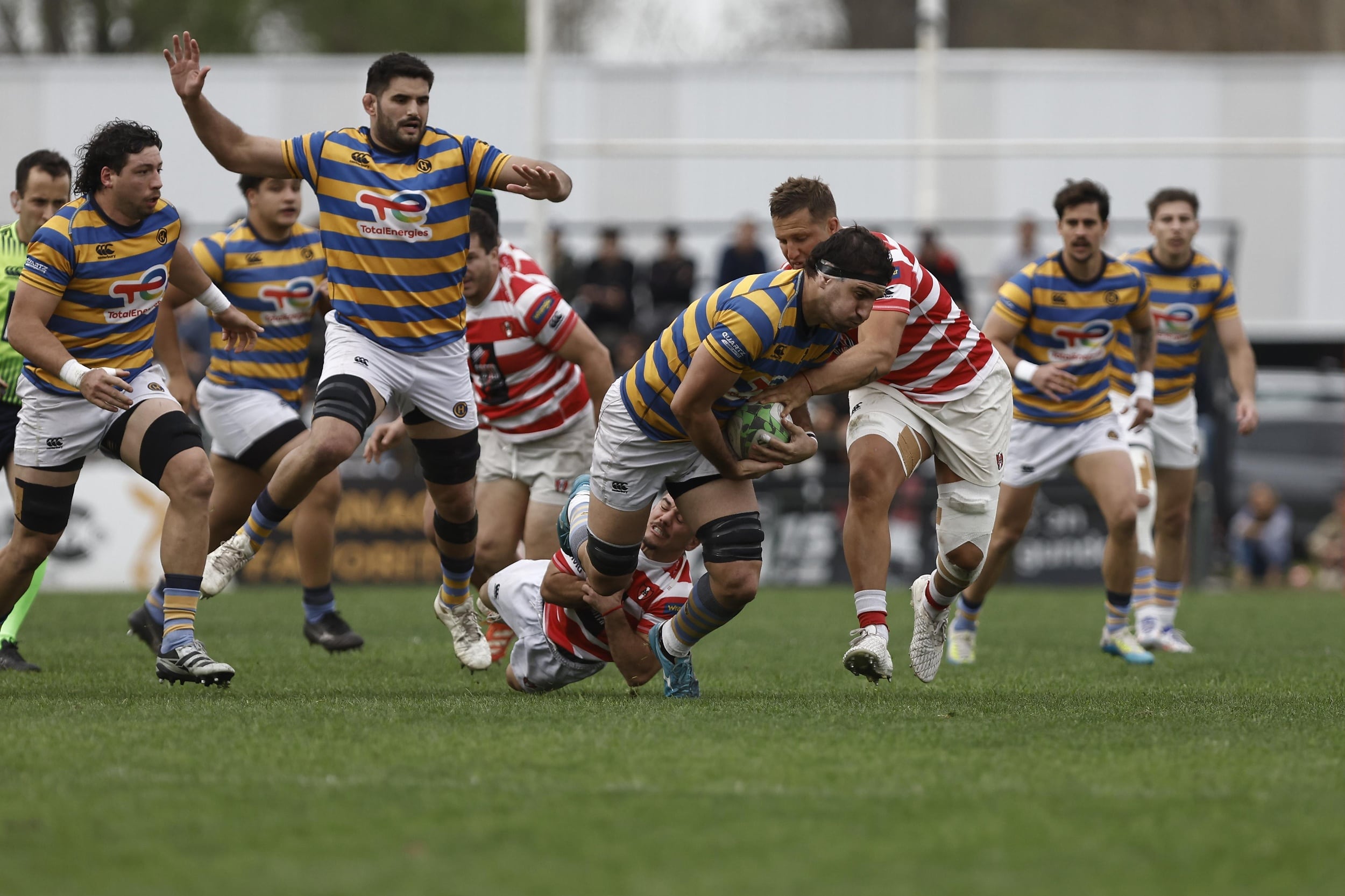 Hindú y Alumni dieron lo que tenían y entregaron un buen espectáculo, definido sobre el desenlace, pero insuficiente para dejarlos en la pelea grande.