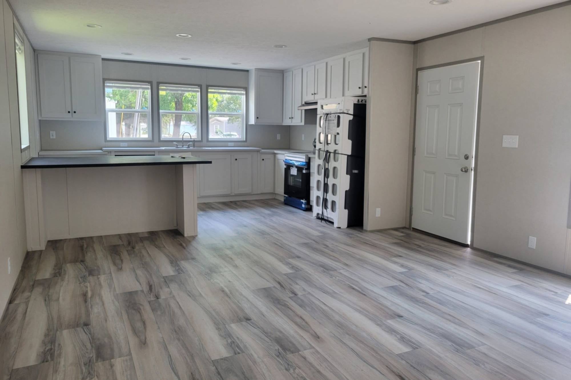 Una prefabricada de tres dormitorios y dos baños nueva cuesta US$76.400