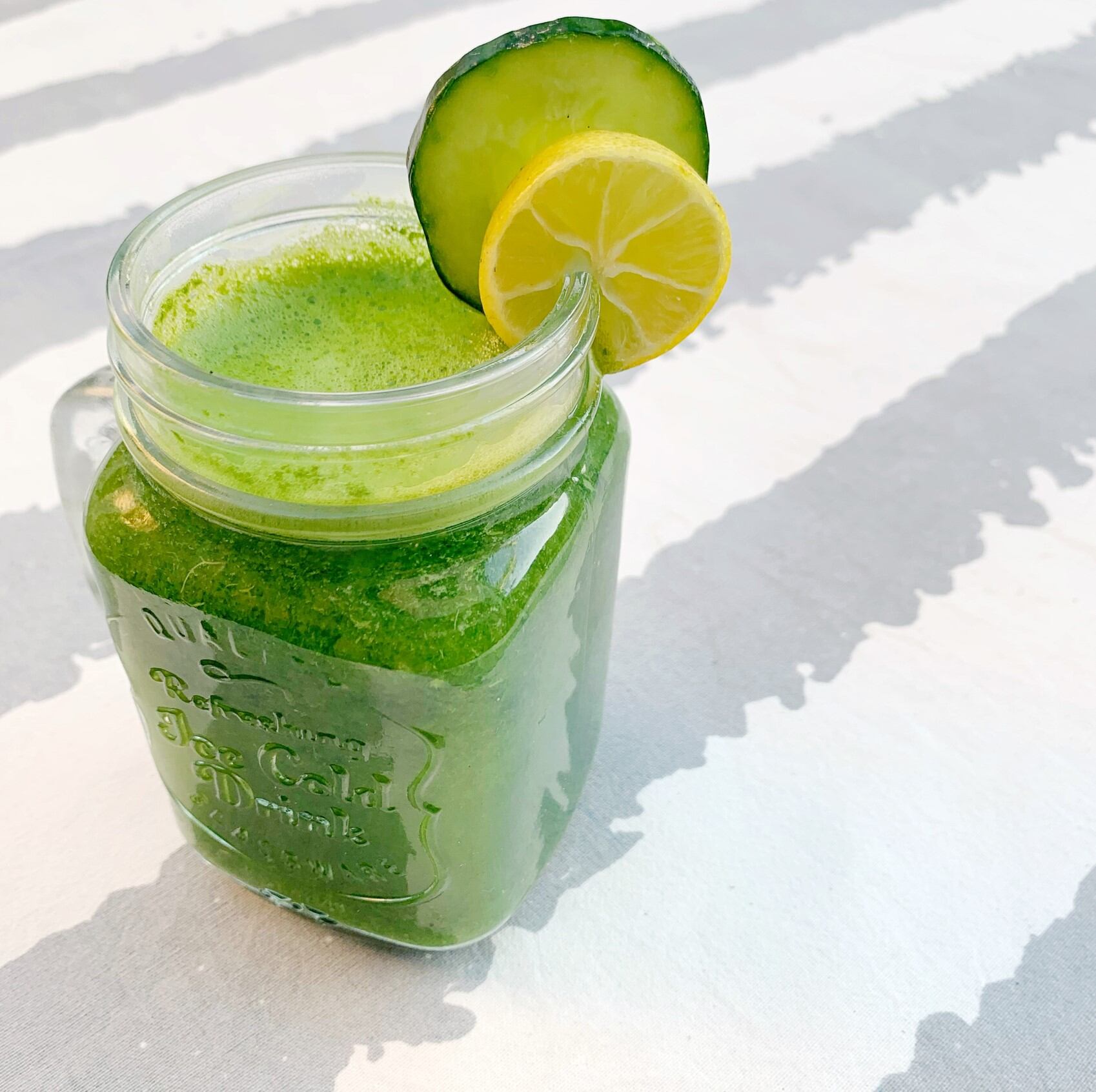 El jugo verde es una opción para curar los problemas hepáticos