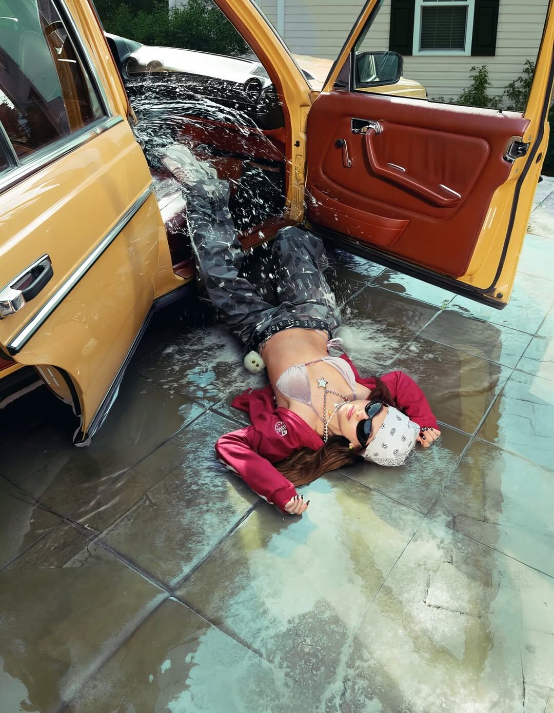 Además de la música, Pauls decidió incursionar en el mundo del modelaje (Foto: Instagram @munapaulscherri / @47street)