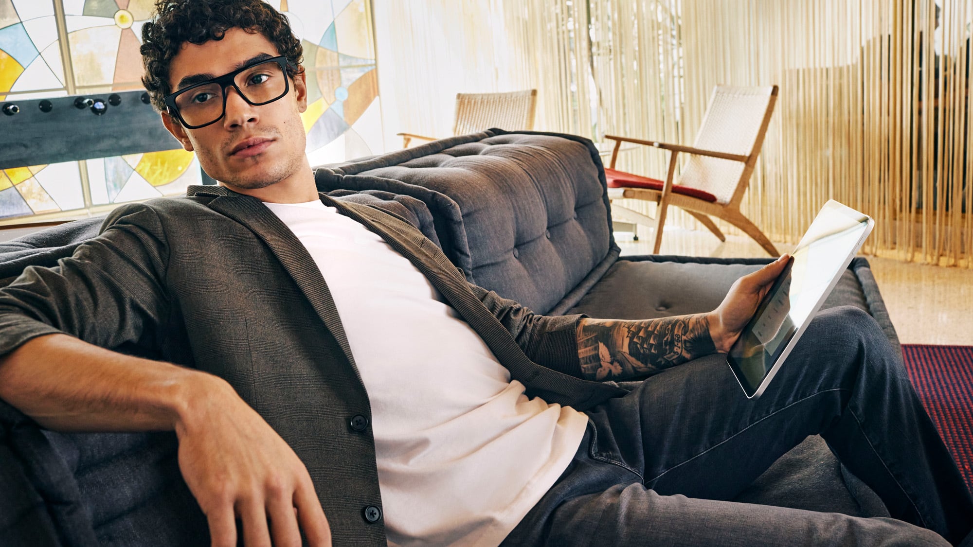 Los nuevos anteojos conectados de Amazon, los Echo Frames de tercera generación, permiten escuchar música y dialogar con la nueva versión de Alexa, un asistente que ahora funcionará en forma más parecida a ChatGPT