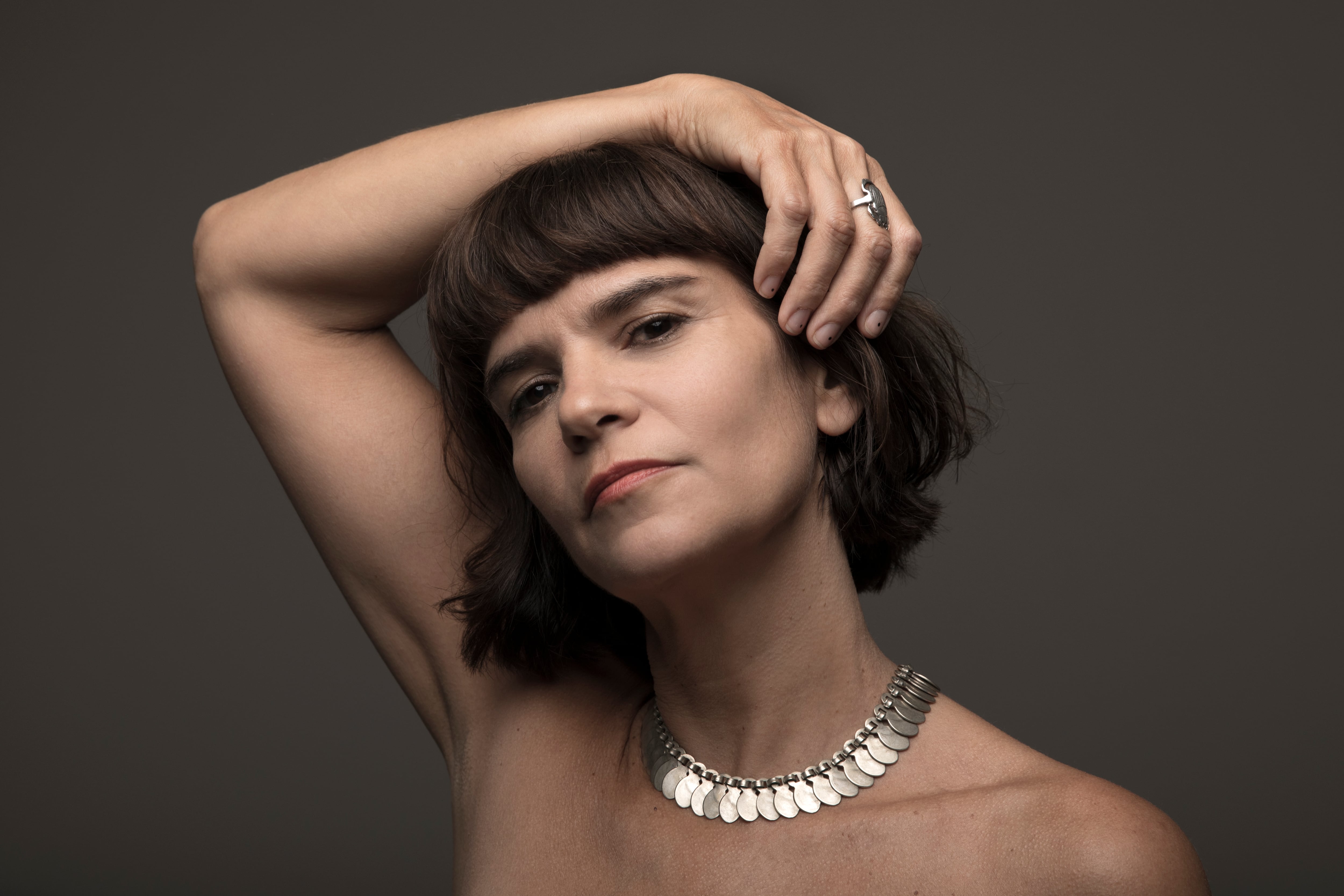 Barbarita Palacios: es la hija de una famosa vedette y cantante argentina y en su música conviven el folklore con el rock