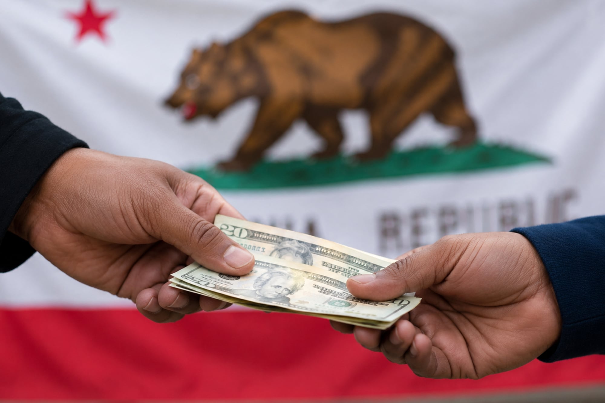 El salario mínimo de California subirá a US$17,40 por hora en 2027, más del doble del federal