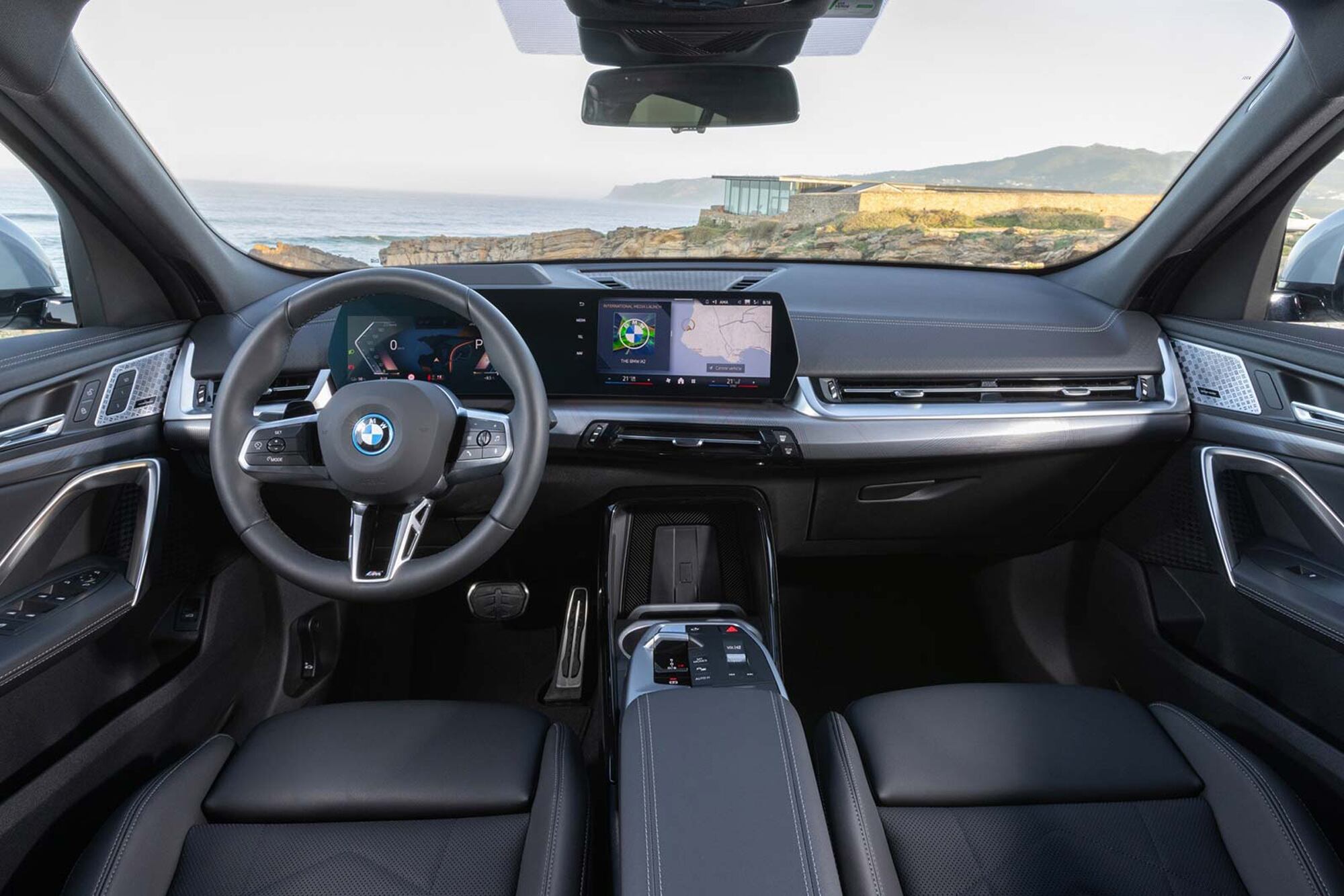 Muy tecnológico es el interior del BMW iX2