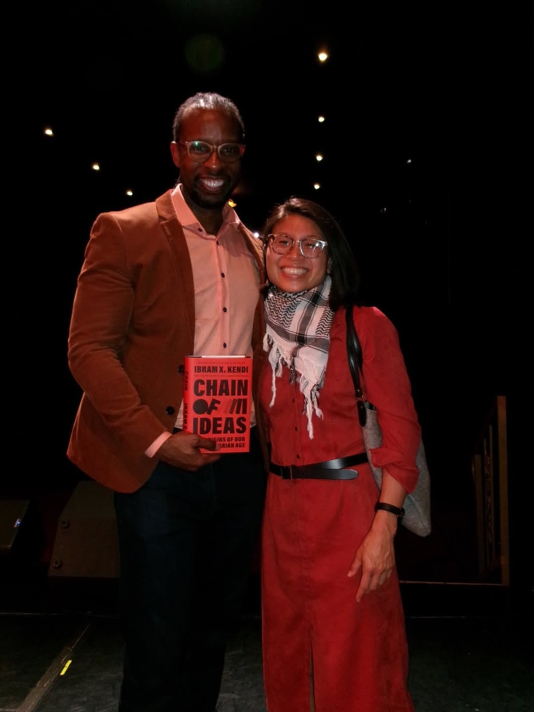 Huang es subeditora de una coalición de más de 150 organizaciones que luchan contra el desalojo de inquilinos