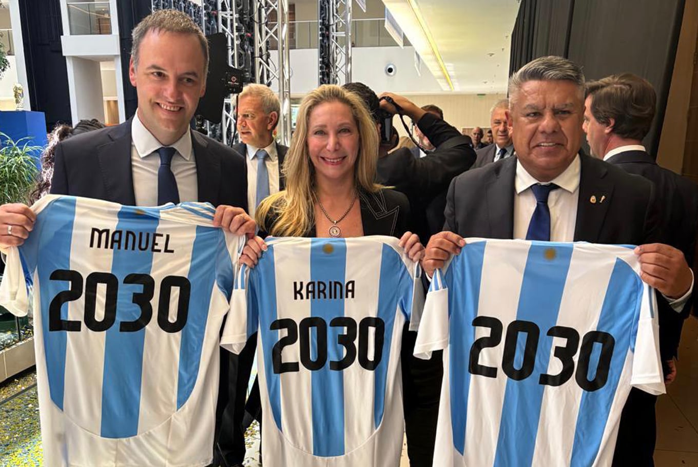 Manuel Adorni, Karina Milei y Chiqui Tapia en Paraguay