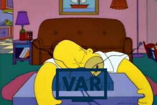 "El VAR grande, lejos": los mejores tuits y las cargadas de River-Al Ain