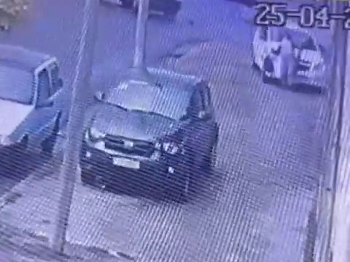 Dos autos chocaron en Avellaneda, uno perdió el control y atropelló y mató a una mujer