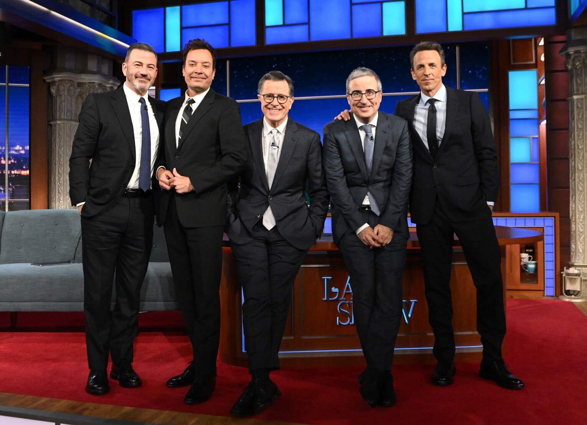 Jimmy Kimmel, Jimmy Fallon, Stephen Colbert, John Oliver y Seth Meyers, en una noche muy especial para el anfitrión en la última semana de su programa