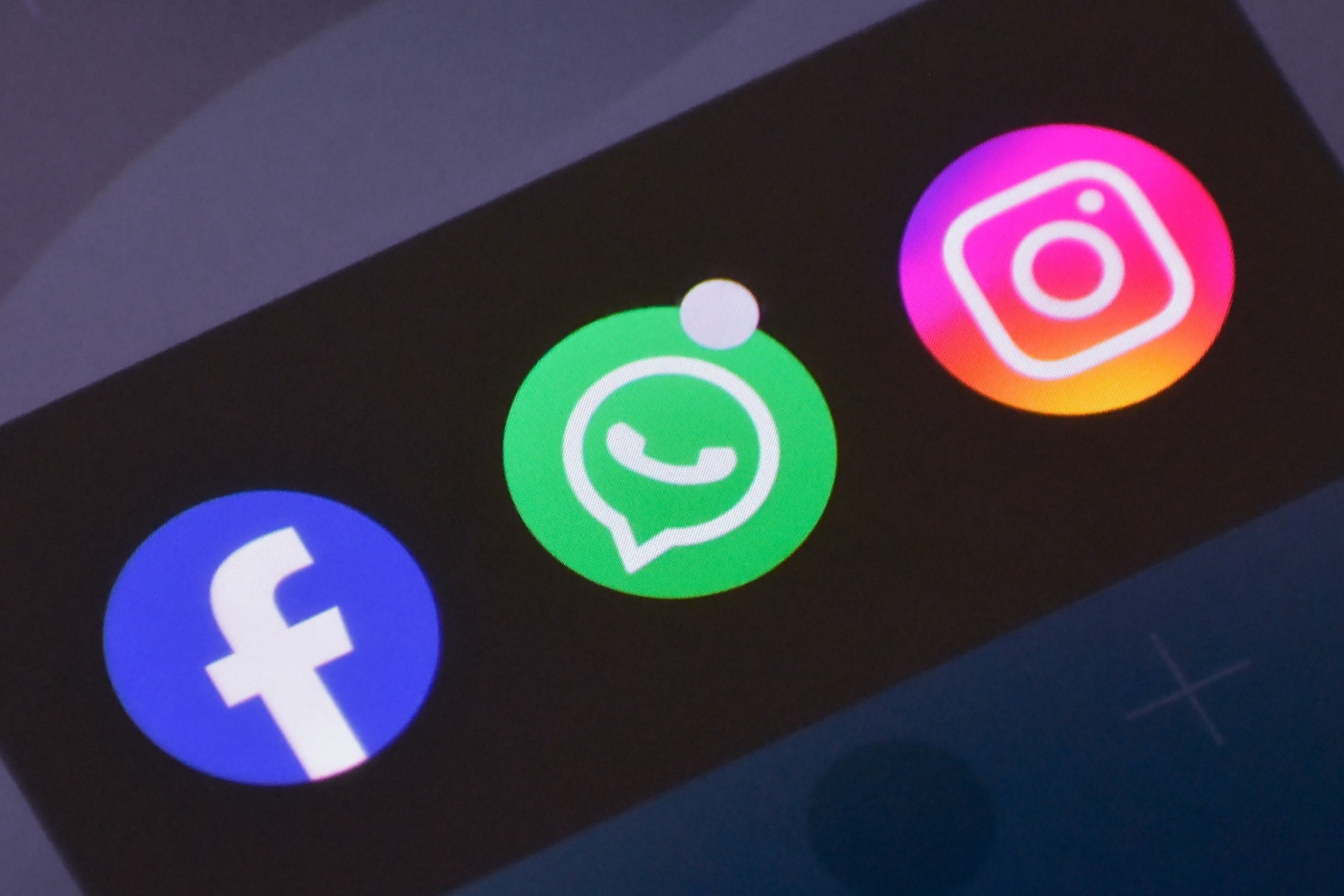 El celular también necesita una limpieza de primavera: qué aplicaciones revisar
