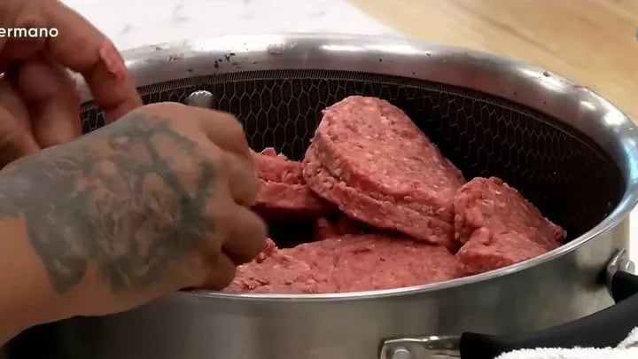 Intoxicación masiva en Gran Hermano: una participante cocinó albóndigas y hay varios afectados