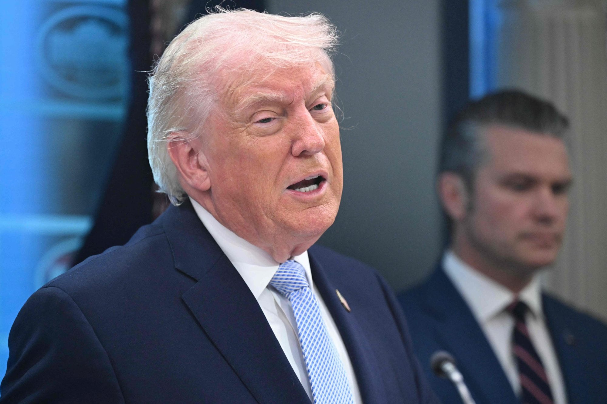 Donald Trump felicitó a los astronautas de la misión Artemis II por alcanzar el lado oscuro de la Luna