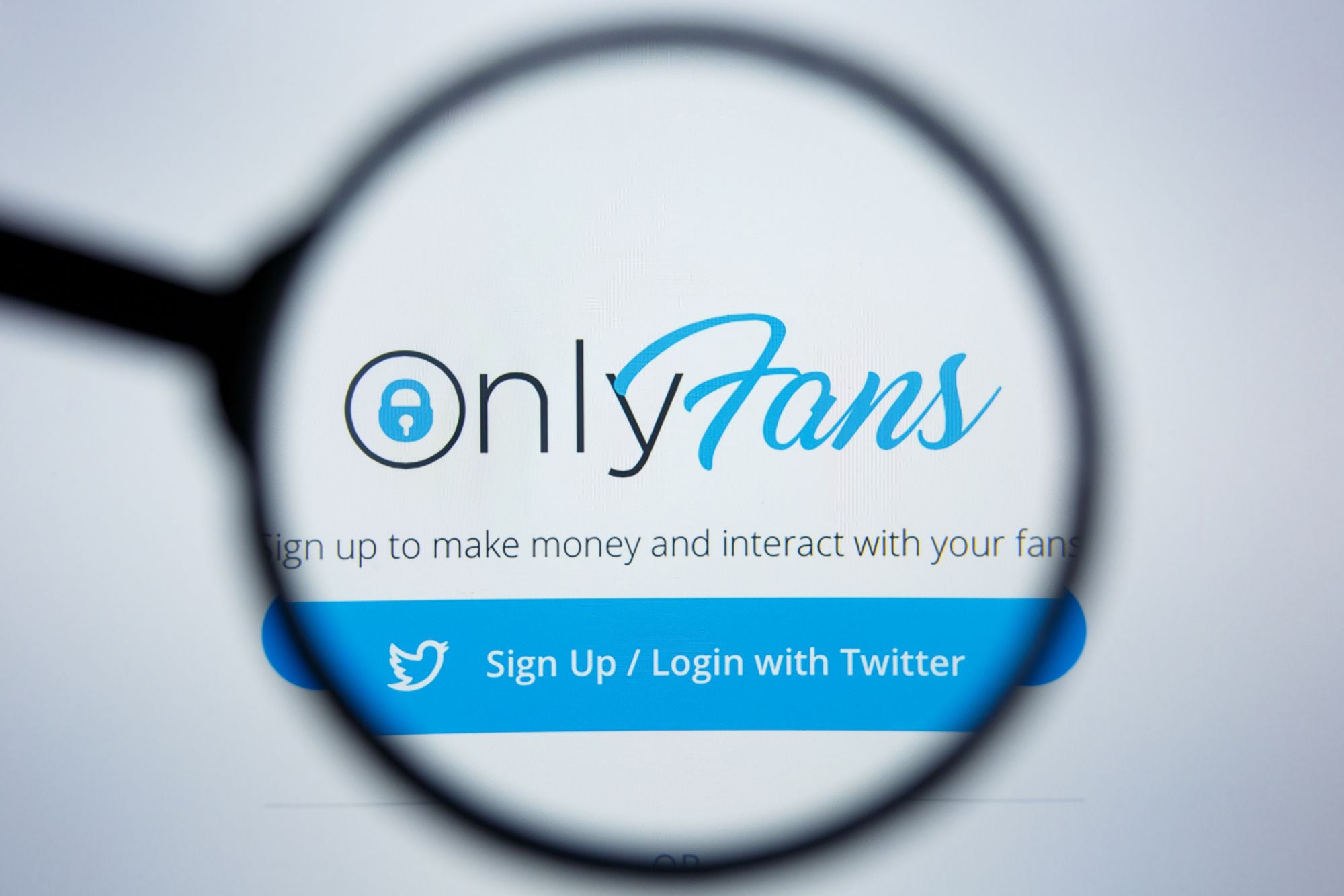Alerta OnlyFans: ARCA envió un aviso a creadores de contenido por no facturar sus ingresos