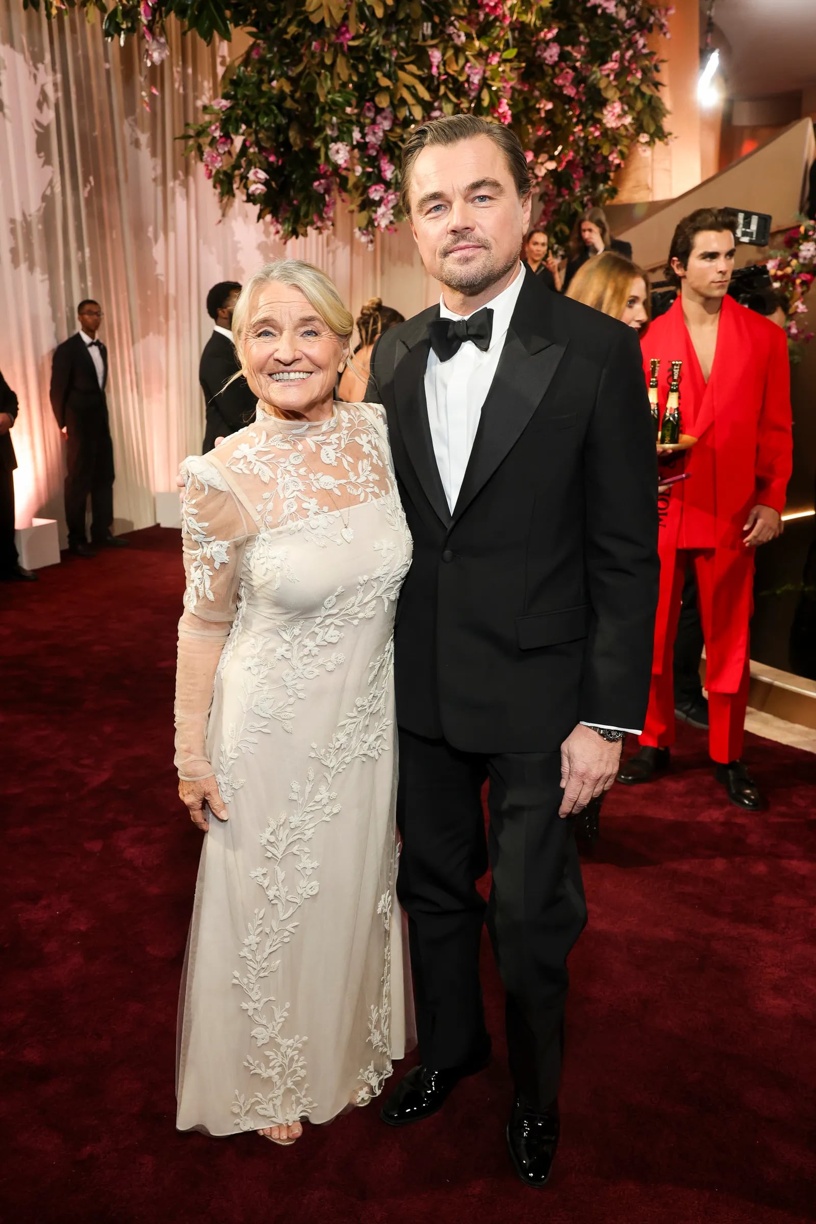 Leo y su mamá en la entrega de los Golden Globe (Getty Images)