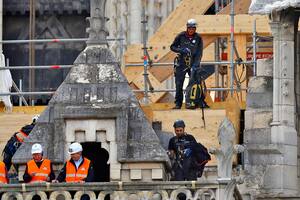 Notre Dame: la estructura se debilitó y puede ceder ante vientos fuertes