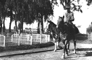 Partiendo de la Sociedad Rural de Rosario, en mayo de 1925