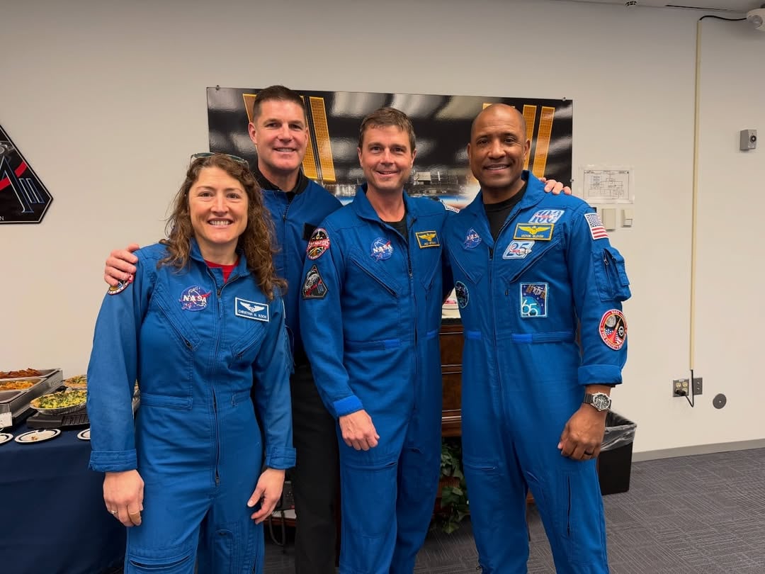 Christina Koch, Jeremy Hansen, Reid Wisemen y Victor Glover, tripulantes del Artemis II (Foto: Instagram/@astro_reid)