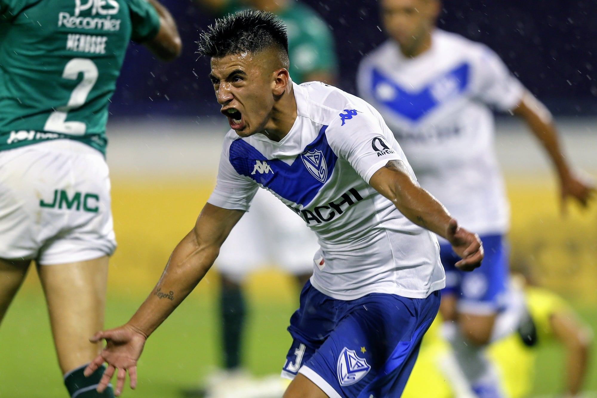 Thiago Almada en su época como jugador de Vélez