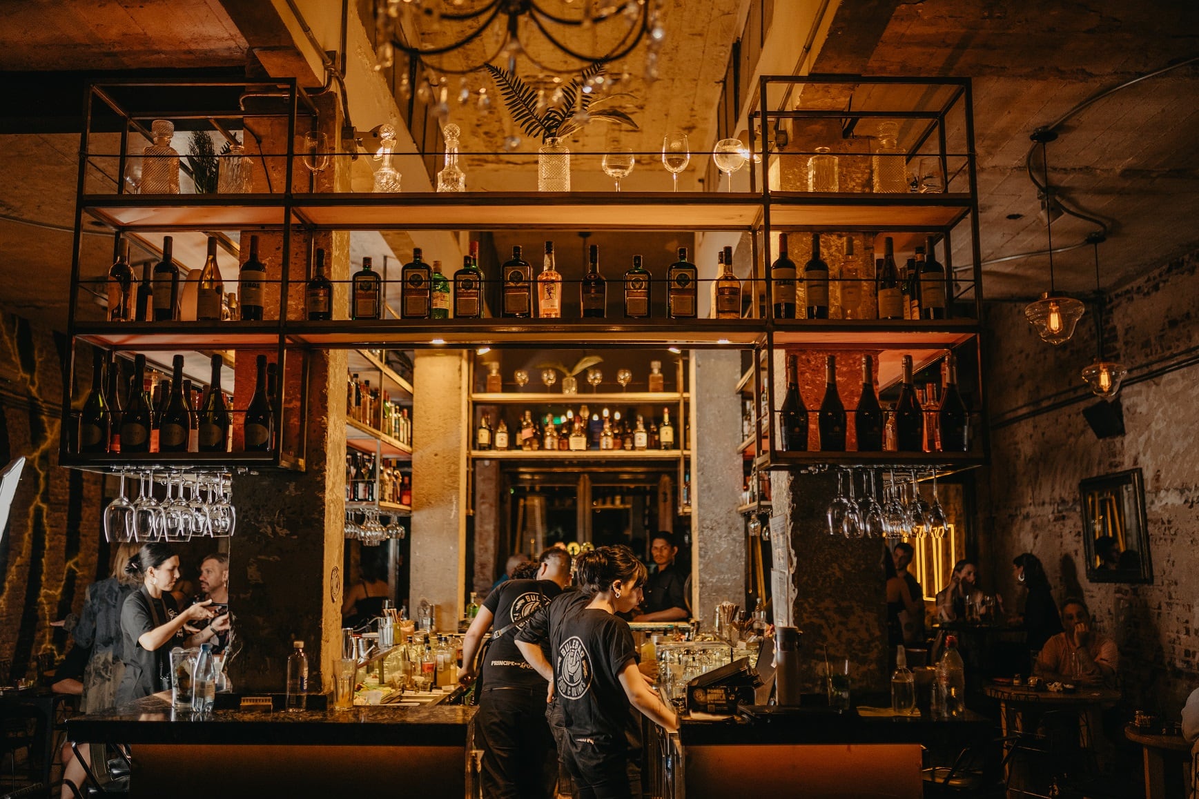Bulebar se encuentra en Avenida García del Río 2969 (Saavendra).