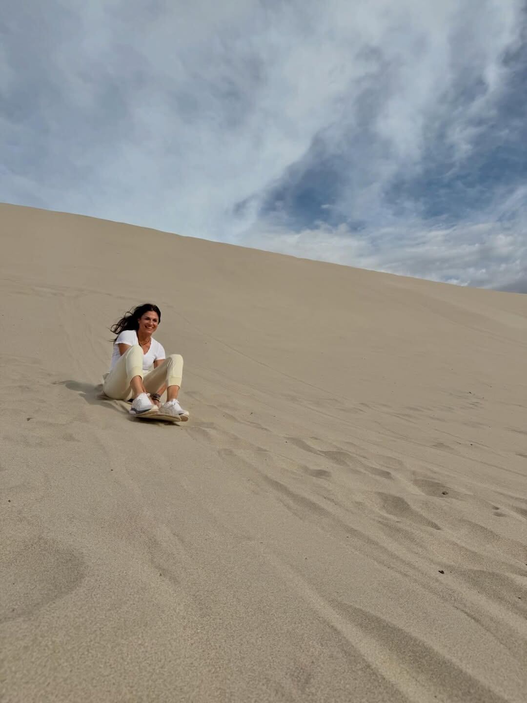 Gaby Sabatini en las Dunas Mágicas de Saujil, en Catamarca (Foto: Instagram @sabatinigaby)