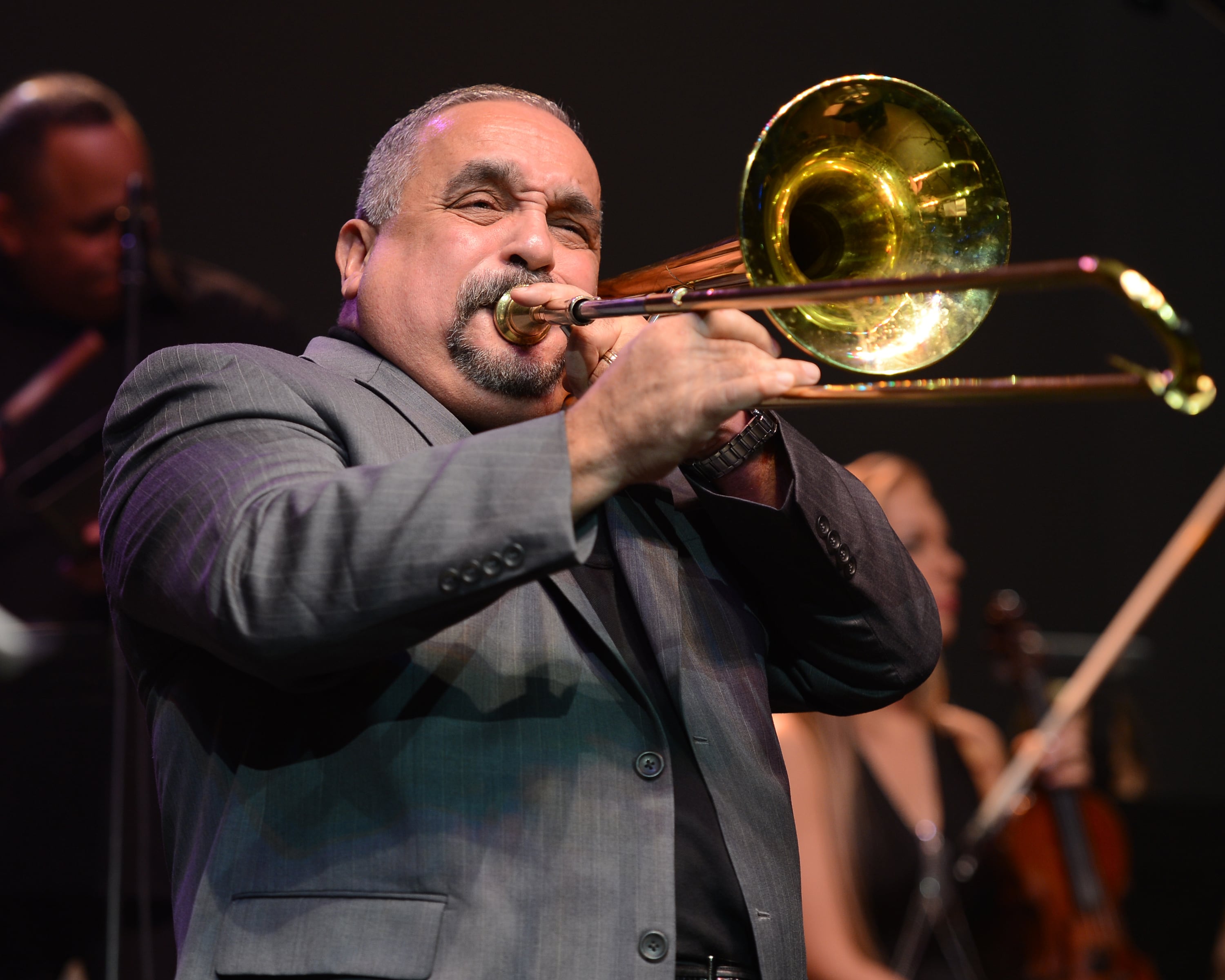 A los 17 años, en 1967, grabó su primer álbum junto a Héctor Lavoe: se llamó, precisamente, El Malo