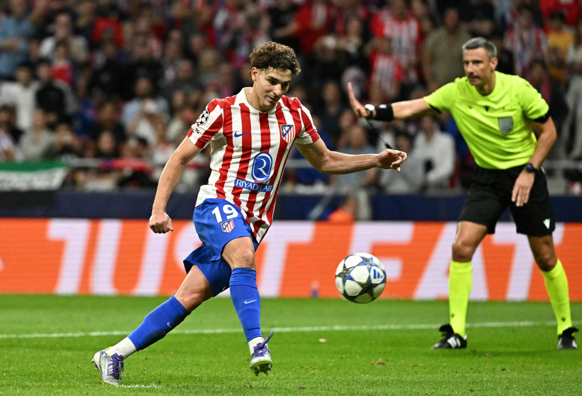 La agenda de la TV del martes: Atlético de Madrid, Barcelona, Inter y PSG en la Champions, y el torneo Clausura