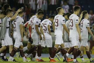 Lanús cayó por penales ante Junior y quedó eliminado de la Copa Sudamericana