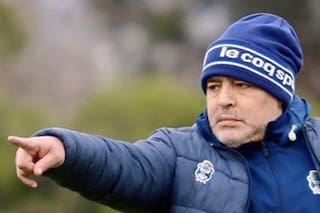 Maradona: para un jugador, Diego no arma el equipo en Gimnasia y Esgrima