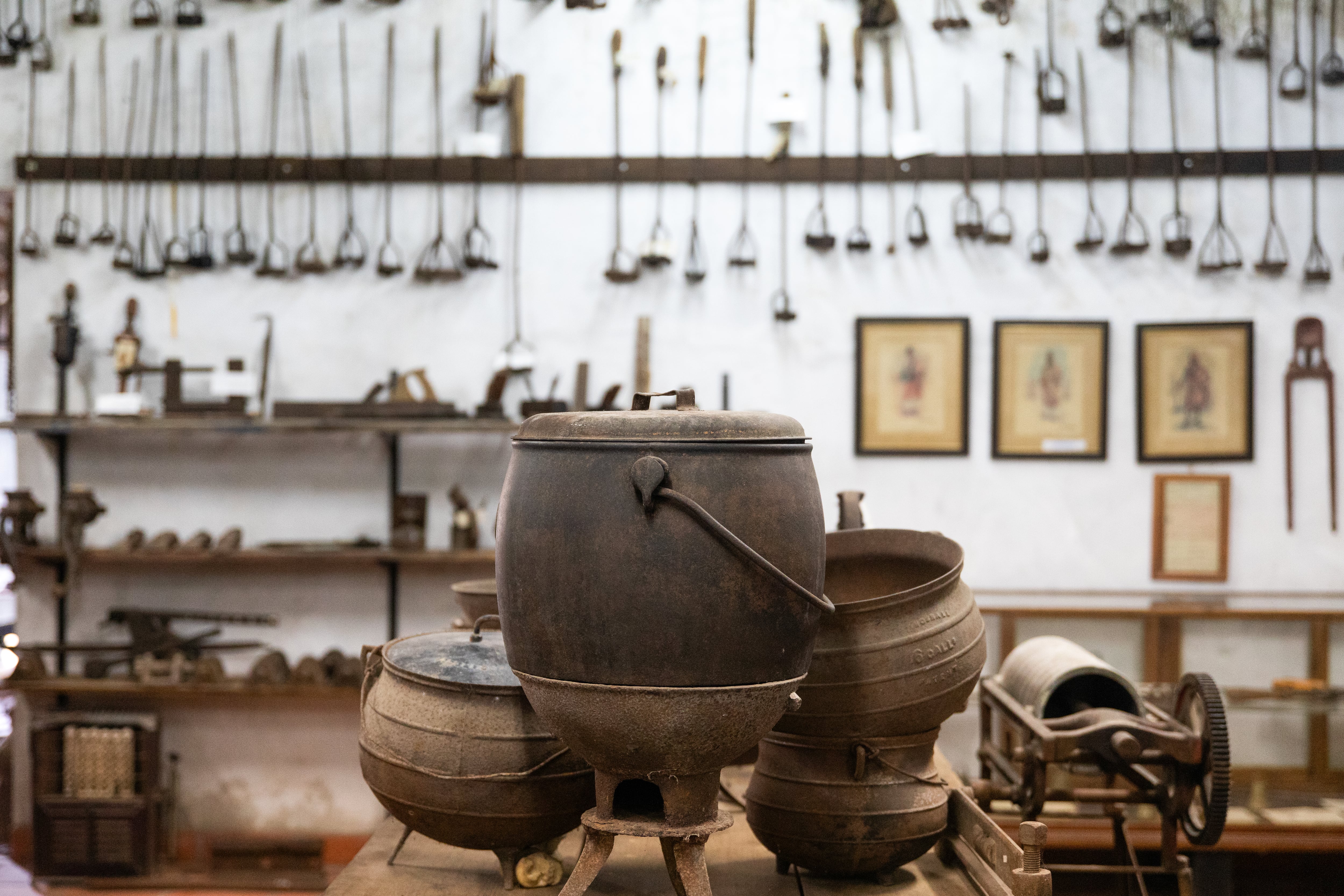 A una hora de la ciudad, el pueblo que fue cuna de un deporte criollo y es ideal para una escapada 17 Museo de Los tres Carlos