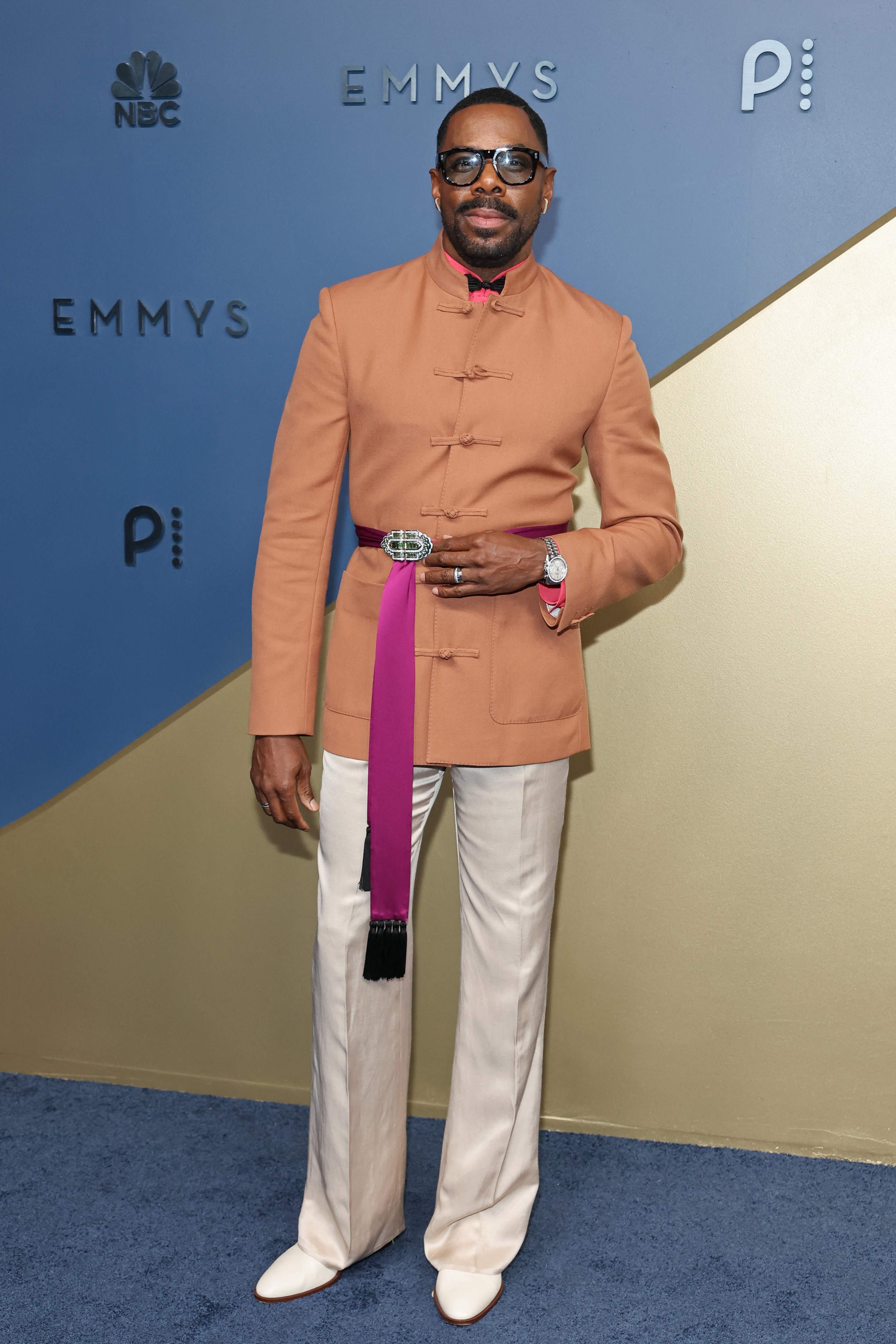Colman Domingo apostó por los colores para la ceremonia. Está nominado a Mejor actor de reparto en serie de comedia por su trabajo en Las cuatro estaciones. También, como Mejor actor invitado en serie dramática por Euphoria