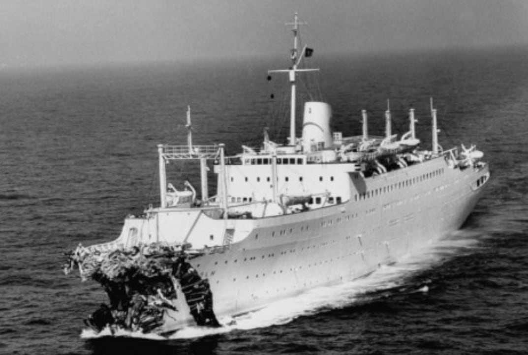 La proa del Stockholm quedó destrozada después de incrustarse en el costado de estribor del Andrea Doria